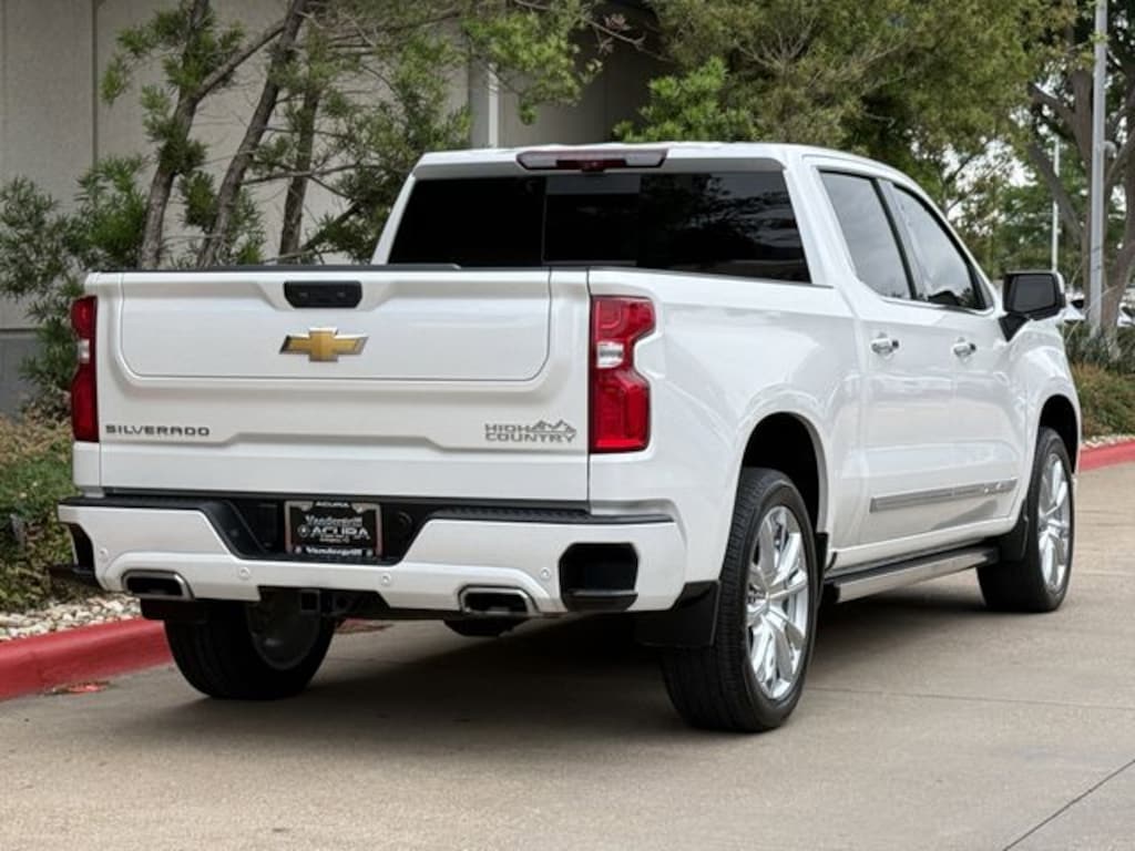 Used 2025 Chevrolet Silverado 1500 High Country Truck Crew Cab