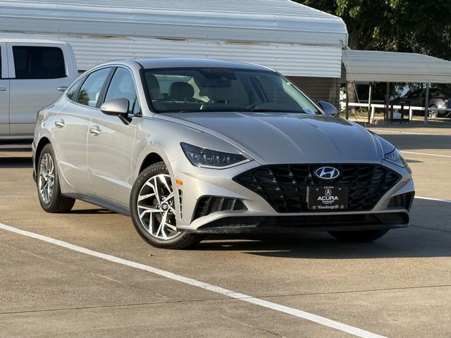 Used 2023 Curated Silver Hyundai SEL image 2