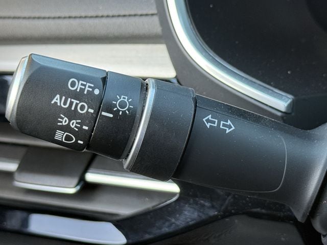 Certified Used 2025 Majestic Black Pearl Acura Technology Package image 21