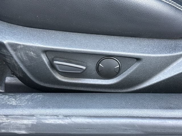 Used 2020 Magnetic Metallic Ford GT Premium image 23