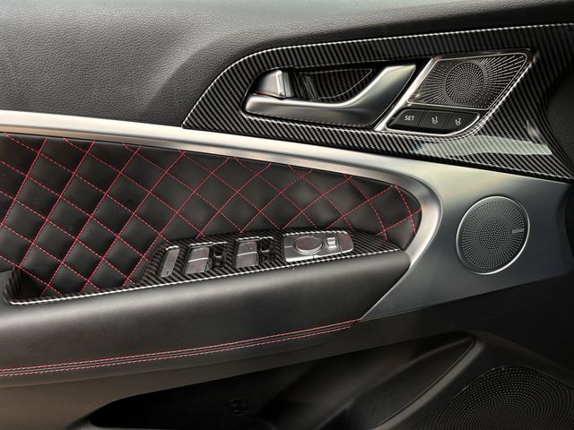 Used 2024 Bond Silver Genesis 3.3T Sport Advanced image 27