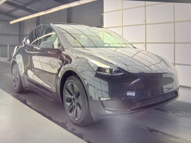 2024 Tesla Model Y's photo