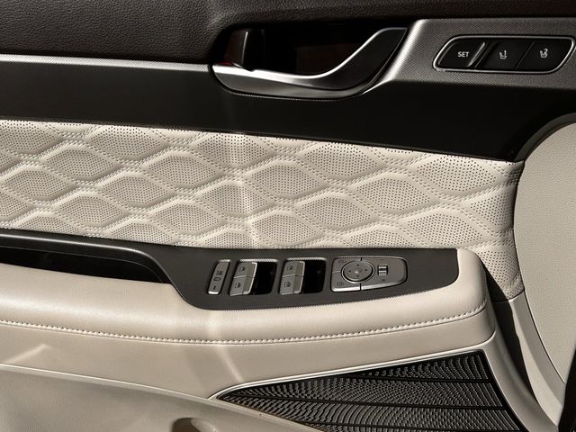 Used 2021 Hyper White Hyundai Calligraphy image 28