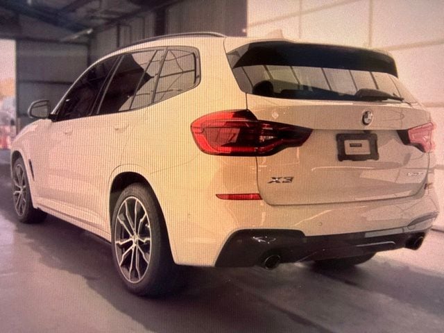 Used 2021 Alpine White BMW sDrive30i image 4