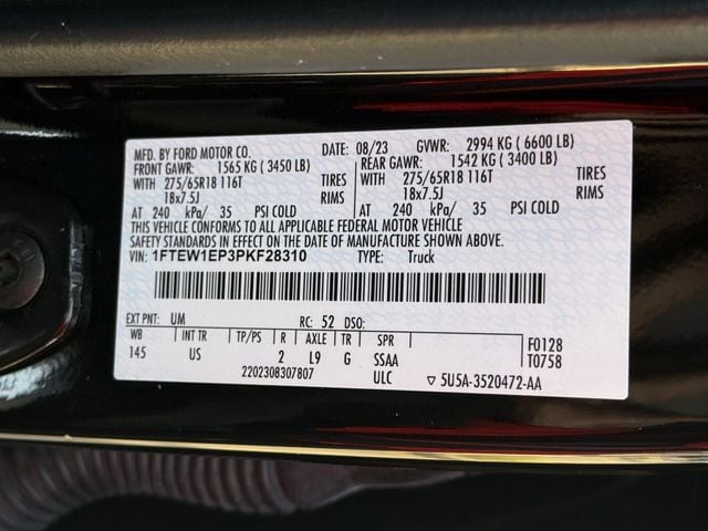 Used 2023 Agate Black Metallic Ford XLT image 30