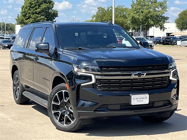 2021 Chevrolet Suburban RST photo 2
