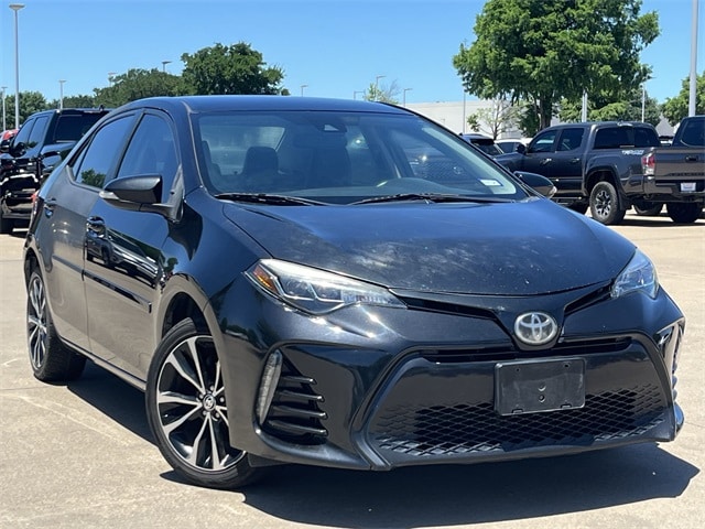 Used 2017 Toyota Corolla SE with VIN 5YFBURHE4HP703944 for sale in Irving, TX