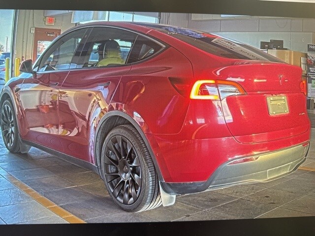 2022 Tesla Model Y Long Range photo 3