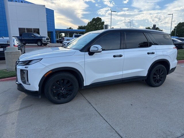 2023 Hyundai Palisade SEL photo 2