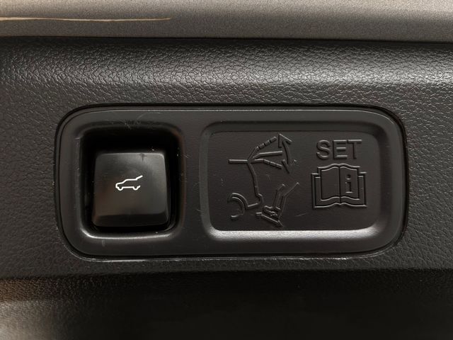 Used 2024 Iconic Silver Metallic Ford XLT image 34