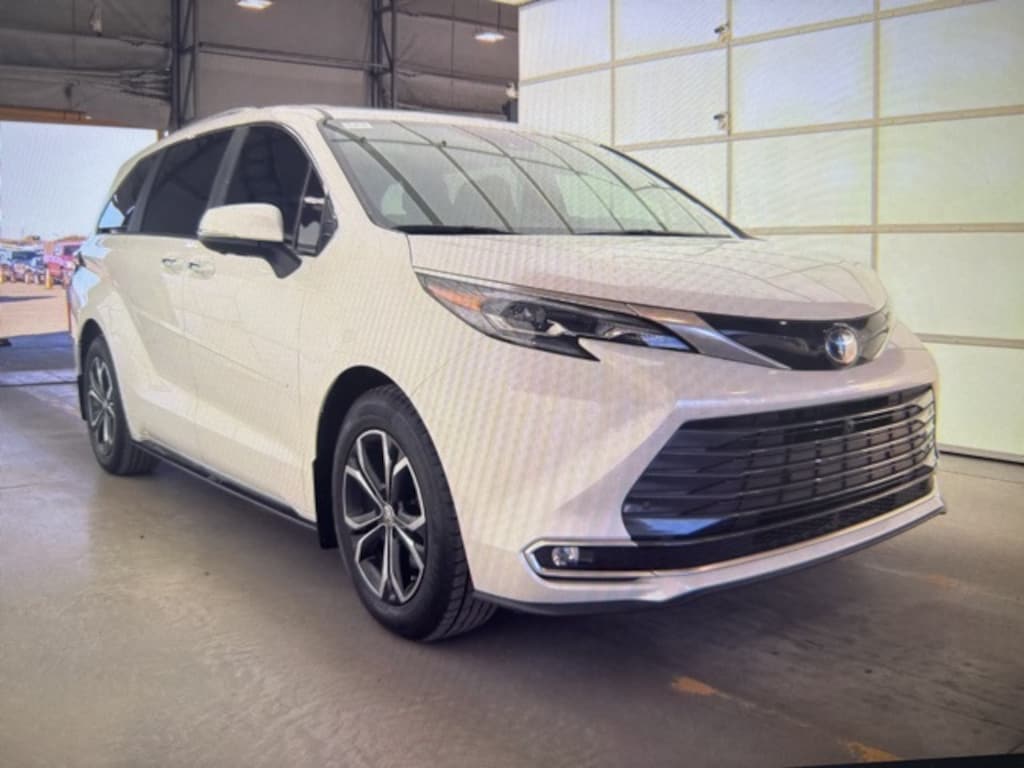 Used 2025 Toyota Sienna Platinum 7 Passenger Van Passenger Van