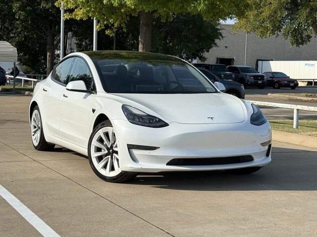 Used 2022 Pearl White Multi-Coat Tesla Long Range image 2