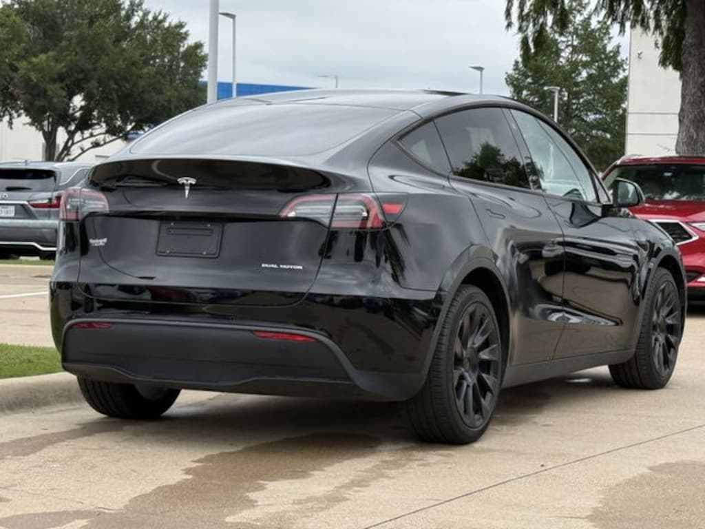 Used 2022 Tesla Model Y Long Range SUV
