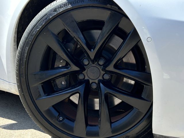 Used 2021 Pearl White Multi-Coat Tesla Plaid image 9
