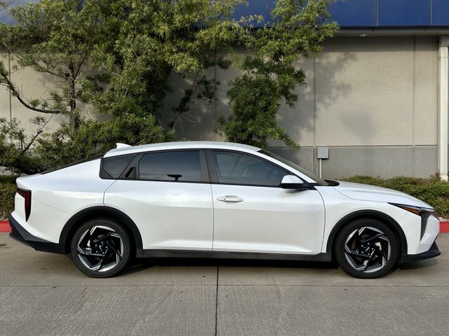 Used 2025 Snow White Pearl Kia EX image 3