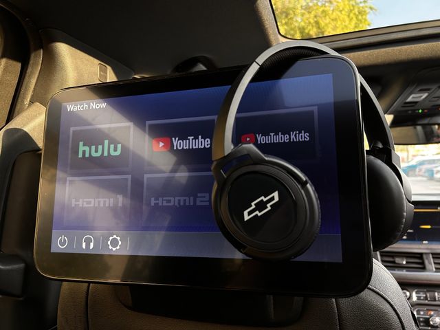 Used 2023 Summit White Chevrolet RST image 32