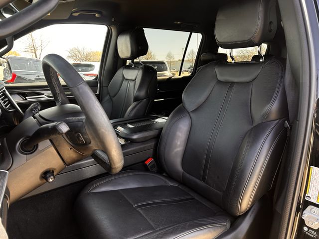 Used 2022 Diamond Black Crystal Pearlcoat Jeep Series II image 22