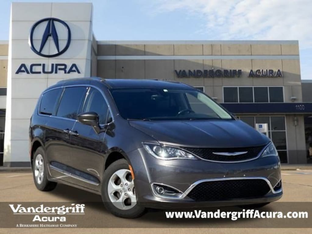 Used 2017 Chrysler Pacifica Touring L Plus Van