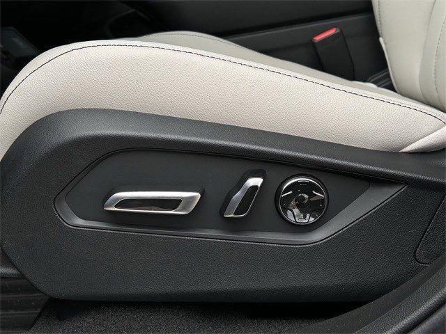 New 2026 Majestic Black Pearl Acura SH-AWD image 25