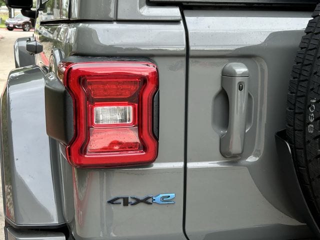 Used 2022 Sting-Gray Clearcoat Jeep Unlimited Sahara High Altitude 4xe image 7