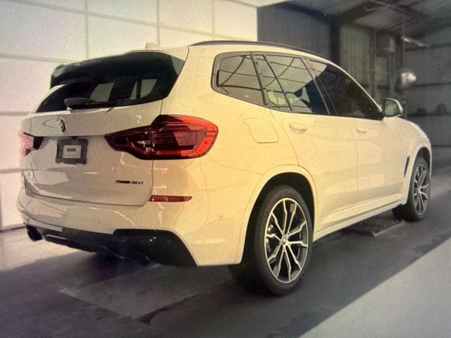 Used 2021 Alpine White BMW sDrive30i image 3