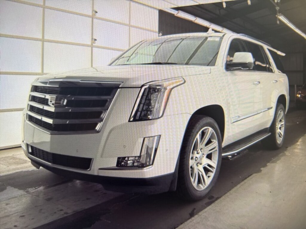 Used 2018 CADILLAC Escalade Luxury SUV