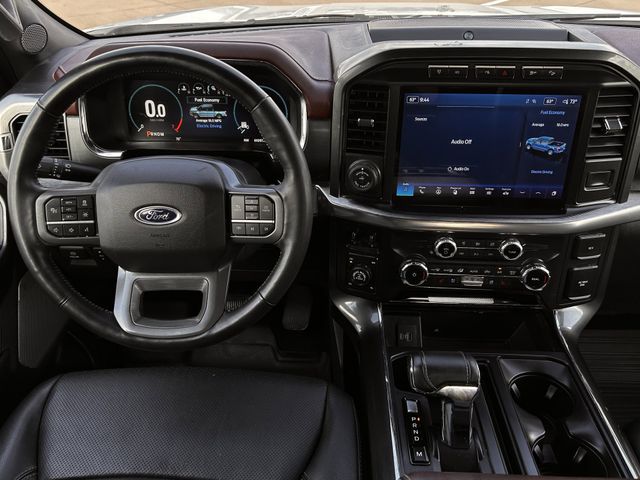 Used 2022 Star White Metallic Tri-Coat Ford Lariat image 11