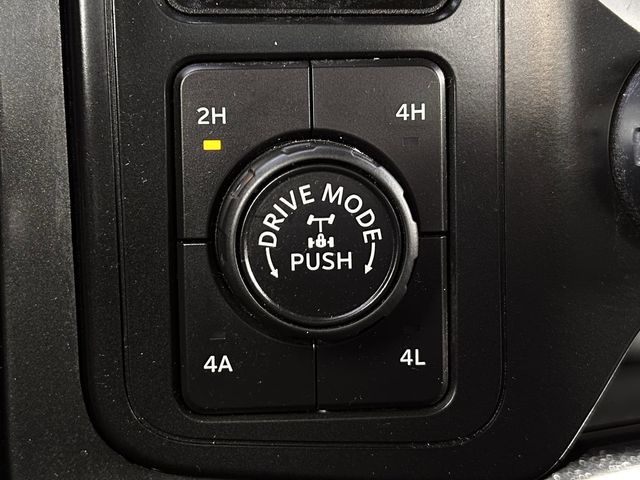 Used 2022 Star White Metallic Tri-Coat Ford Lariat image 20