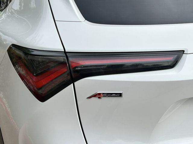 Used 2025 Platinum White Pearl Acura A-Spec Package image 7