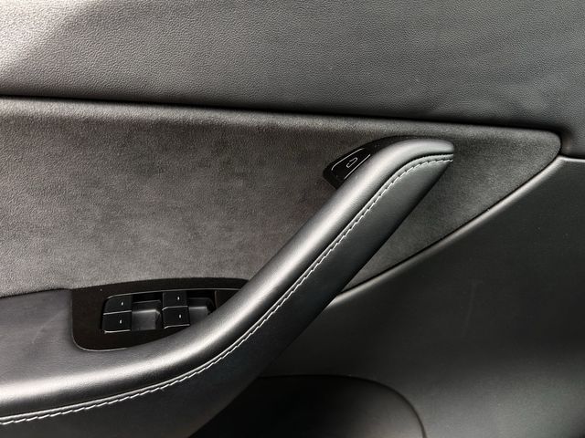 Used 2021 Pearl White Multi-Coat Tesla Long Range image 23