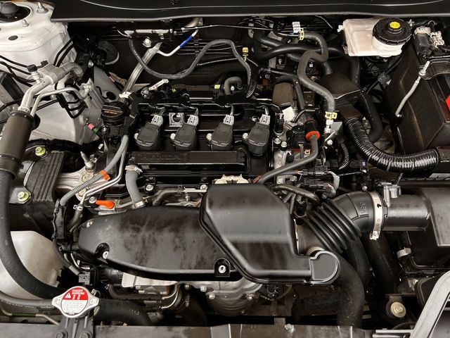 Used 2024 Platinum White Pearl Honda EX-L image 35