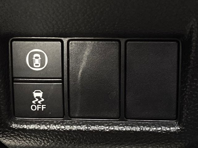 Used 2024 Platinum White Pearl Honda Sport image 26