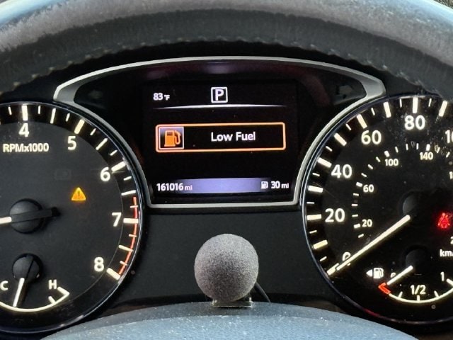 Used 2017 Super Black Nissan 2.5 SR image 15
