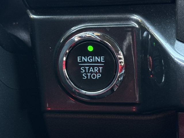 Used 2021 Oxford White Ford XLT image 21