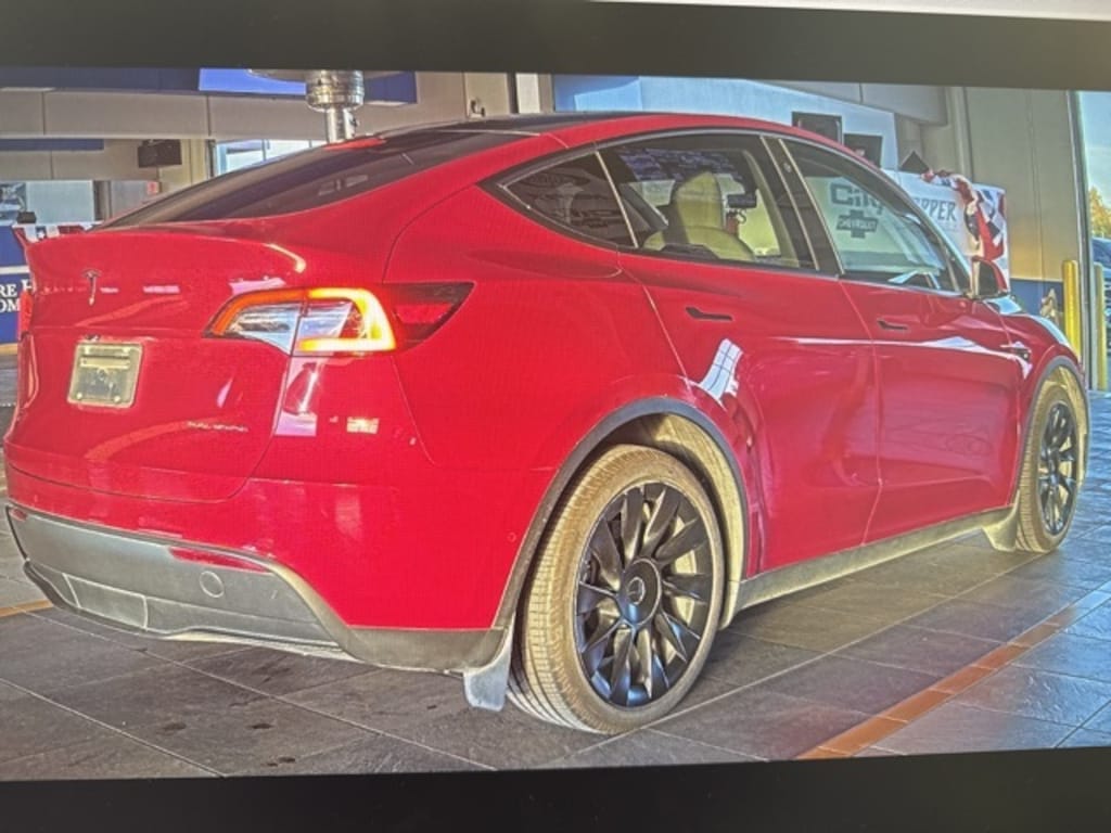 Used 2022 Tesla Model Y Long Range SUV