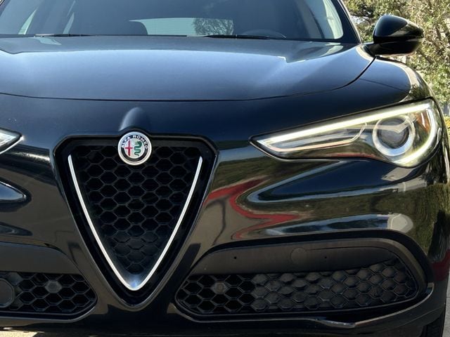 Used 2018 Vulcano Black Metallic Alfa Romeo Ti image 10