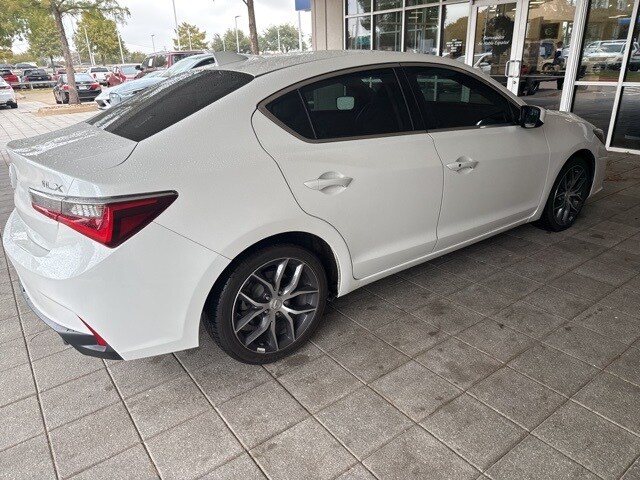 2022 Acura ILX Premium photo 3