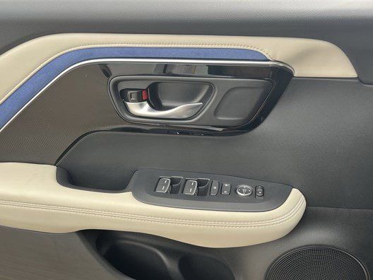 Used 2025 Platinum White Pearl Acura A-Spec Package image 25