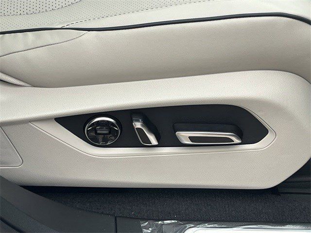 New 2026 Platinum White Pearl Acura Advance Package image 33