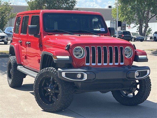 2021 Jeep Wrangler Unlimited Sahara photo 2