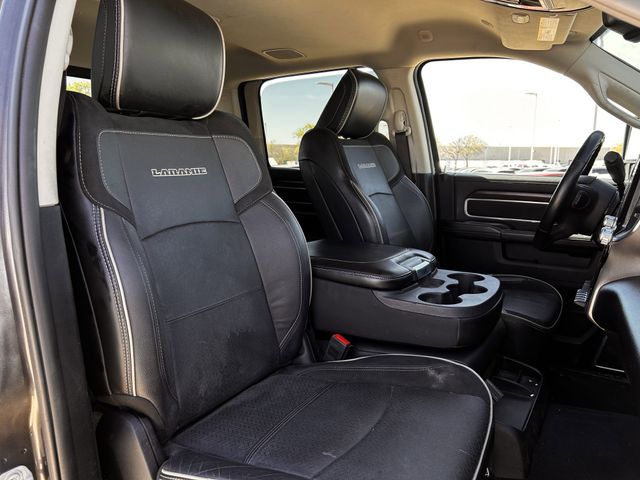 Used 2024 Granite Crystal Metallic Clearcoat Ram Laramie image 31