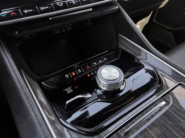 Used 2022 Diamond Black Crystal Pearlcoat Jeep Series II image 17