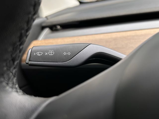 Used 2021 Pearl White Multi-Coat Tesla Long Range image 22