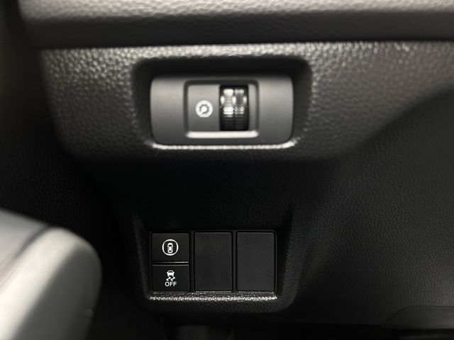 Used 2024 Platinum White Pearl Honda Sport image 26