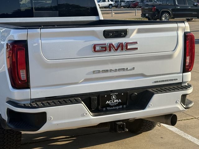 Used 2022 White Frost Tricoat GMC Denali image 6