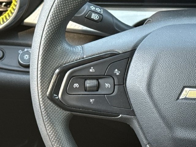 Used 2026 Summit White Chevrolet LT image 13