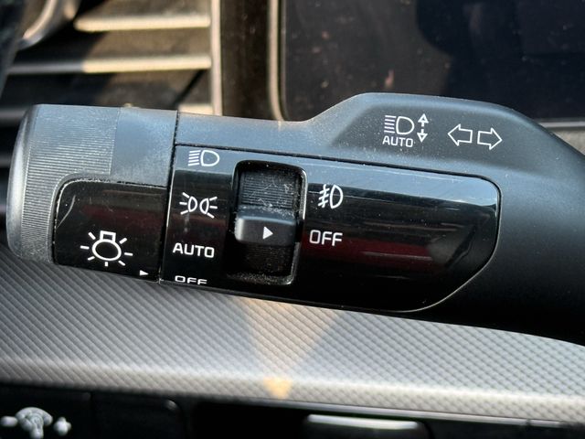 Used 2023 Wolf Gray Kia SX-Prestige image 21