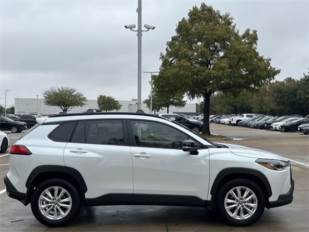Used 2025 Toyota Corolla Cross LE SUV