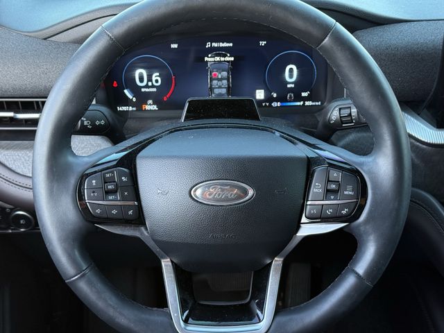 Used 2025 Agate Black Metallic Ford Platinum image 12