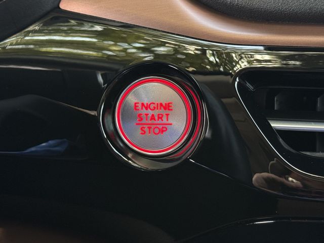 Certified Used 2025 Liquid Carbon Metallic Acura Technology Package image 20